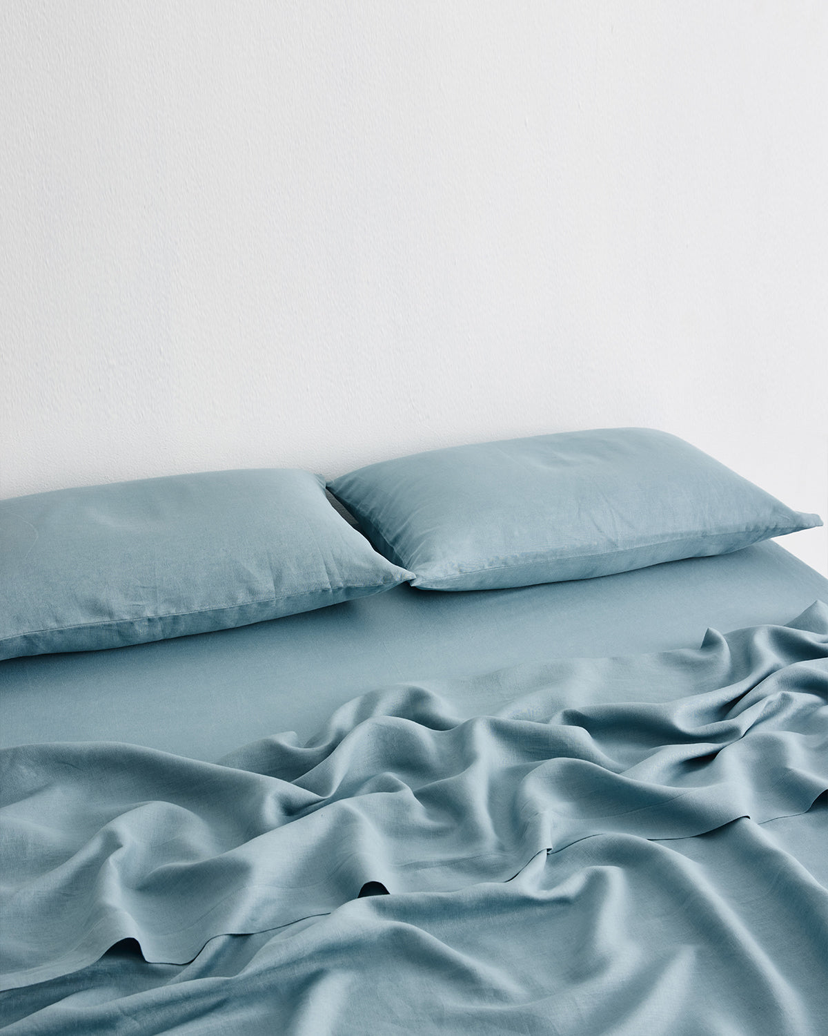 Lagoon 100% French Flax Linen Fitted Sheet