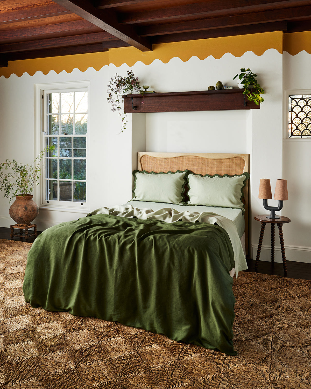 Sage & Olive 100% French Flax Linen Scalloped Pillowcases (Set of Two)